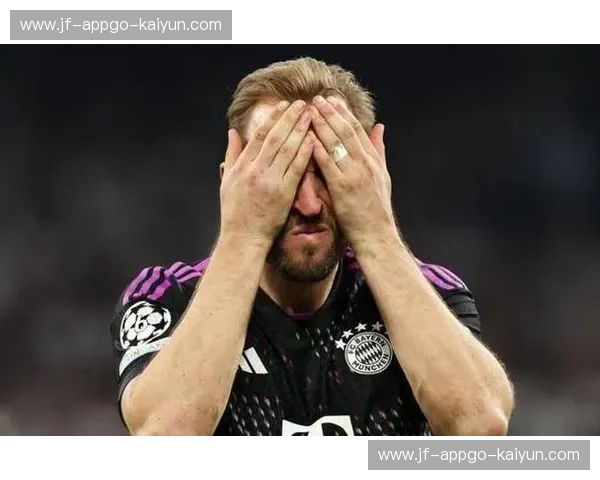 欧洲之巅的红蓝与纯白：当欧冠哨响，世界只剩下这一场死斗